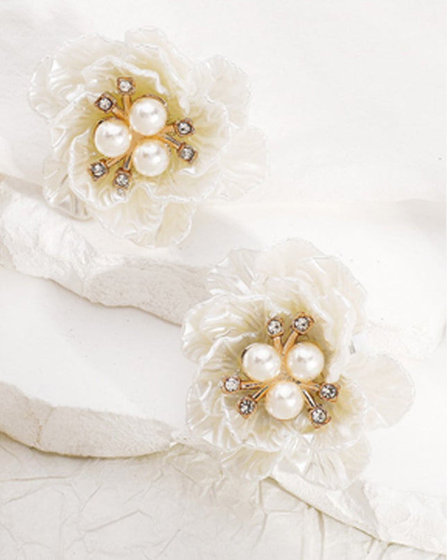 White Pearl Resin Flower Stud Earrings
