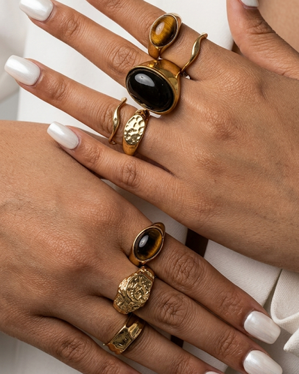 Gold Retro 8 Piece Rings Set